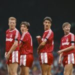 Steve Nicol si našiel čas, aby sa obzrel za svojou kariérou, keď sa pripravuje na aukciu spomienkových predmetov