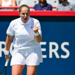 Jelena Ostapenková vyzýva neposlušnú diváčku vo výhre Linzu nad Alexandrou Ealovou