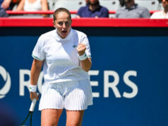 Jelena Ostapenková vyzýva neposlušnú diváčku vo výhre Linzu nad Alexandrou Ealovou Jelena Ostapenková vyzýva neposlušnú diváčku vo výhre Linzu nad Alexandrou Ealovou