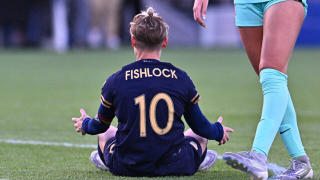 Jess Fishlock sa natiahol z ihriska v Seattli
