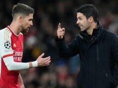 Jorginho odhaľuje dôvod svojho odchodu v „domácej úlohe“ o koučovaní Arteta Jorginho odhaľuje dôvod svojho odchodu v „domácej úlohe“ o koučovaní Arteta