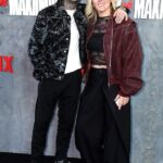 Millie Bright, na snímke so svojím novým holičským priateľom Tomom Mitchellom na zápase Tyson Fury vs Arslanbek Makhmudov začiatkom tohto mesiaca, odchádza z futbalu.