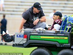 Katastrofa pre univerzitný futbalový tím ako kapitán dostane v hre štyri mesiace pred začiatkom sezóny Hviezda Texas A&M Daymion Sanford musela byť vykartovaná po sobotňajšom zranení