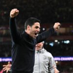 Mikel Arteta, manažér Arsenalu, čelil novinárom po tom, čo vyradil Sporting CP z Ligy majstrov UEFA.