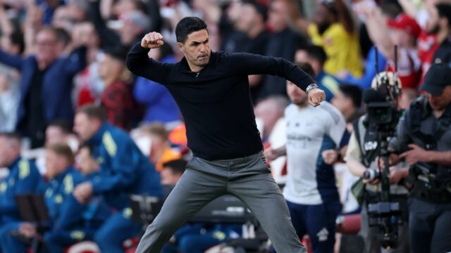 Mikel Arteta, manažér Arsenalu, čelí novinárom po víťazstve nad Newcastlom United v Premier League