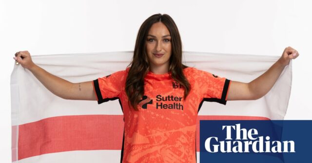 Keira Barry dostane prvé volanie do Anglicka a Niamh Charles sa pripojí k Wiegmanovmu tímu | Anglický ženský futbalový tím
