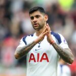 Klauzula o uvoľnení Cristiana Romera z Tottenhamu sa rieši, keď sa prestupová pozícia vyjasní