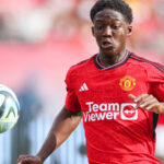 Kobbie Mainoo nastúpi za Manchester United proti Chelsea