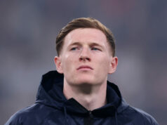 Koľko musí Manchester United minúť, aby zabezpečil dohodu pre Elliota Andersona? Download app from appStore