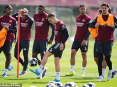 Krízou zasiahnutý Arsenal vidí PÄŤ hviezd prvej voľby, ktoré zmeškajú tréning v predvečer svojej Ligy majstrov, rozhodnú sa proti Sportingu – a zostávajú dni, kým odcestujú do Man City v zápase, ktorý nesmiete prehrať Plány Arsenalu na obrovský týždeň prekazila utorková absencia piatich kľúčových hráčov