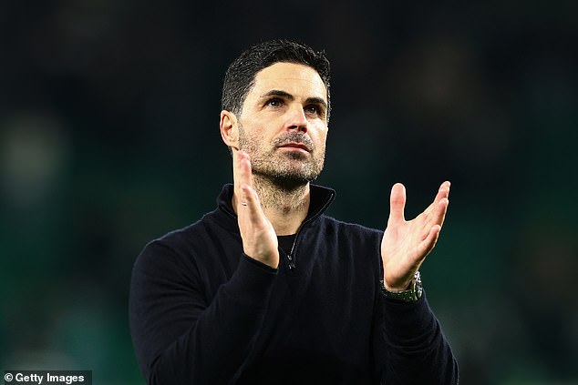 Kultový hrdina Premier League vymenúva dôvody, prečo má Mikel Arteta Mikel Arteta (na obrázku) má podľa kultového hrdinu Premier League Jimmyho Floyda Hasselbainka „šťastie“, že stále pracuje v Arsenale.