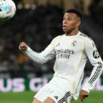 Kylian Mbappe má problém s podkolenným kĺbom počas remízy Realu Madrid v Betise