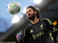 LIVERPOOL CONFIDENTIAL: Zostanú alebo pôjdu? Posudzovaná budúcnosť siedmich kľúčových hráčov – od ochabujúceho víťaza Svetového pohára a klubovej legendy, ktorú si musia udržať, až po „všetkého nadšenca“, je čas predať Brankár Liverpoolu Alisson má vrece skúseností a klub by urobil dobre, keby si ho nechal