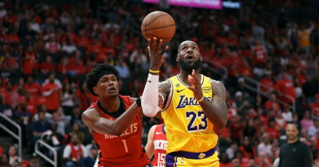 Lakers porazili Rockets po predĺžení a viedli v sérii 3:0, Celtics zdolali Sixers | Basketbalové novinky
