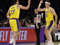 Lakers ‚pozdvihli‘ play off funguje s Lukom Doncicom, zraneným Austinom Reavesom Lakers 'pozdvihli' play off funguje s Lukom Doncicom, zraneným Austinom Reavesom