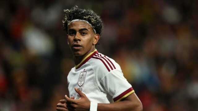 Lamine Yamal sa môže stať štvrtou hlavnou hviezdou, ktorá pre zranenie vynechá Majstrovstvá sveta vo futbale
