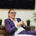 Tony Adams bude mať neskôr v tomto roku 60, ale povedal, že sa rozhodol pre veľkú párty s bývalými spoluhráčmi a staršími priateľmi a rodinou.