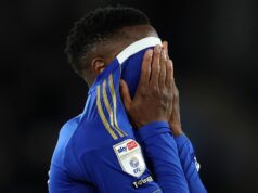 Leicester City zostúpil do League One, keď bývalý šampión Premier League padol na dno Hviezda Leicesteru City Patson Daka počas remízy proti Hull City, vďaka ktorej jeho klub zostúpil do League One