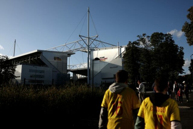 Lens edge Rouen v priateľskom zápase po odložení zápasu PSG
