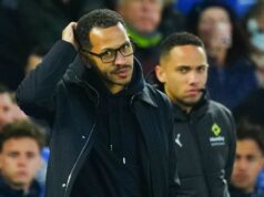 Liam Rosenior dostal po ponížení v Brightone okamžitý rozsudok z Chelsea Liam Rosenior sa poškrabal na hlave