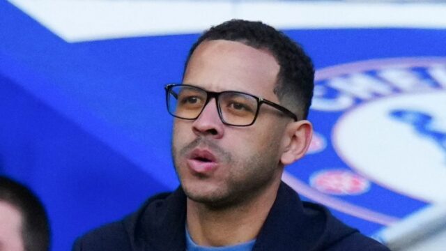 Prizerá sa Liam Rosenior