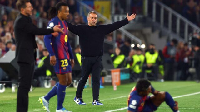 Liga majstrov - Manažér Barcelony Hansi Flick po domácej prehre s Atleticom Madrid zaútočil na rozhodcov
