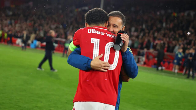 Alun Armstrong hrá za Ipswich 