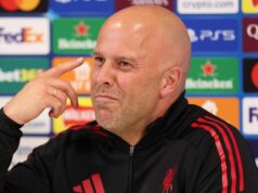 Liverpool: Arne Slot potvrdil, že hviezda vo výške 12 miliónov libier smeruje na Anfield, ako navrhoval náhradník Mo Salah Liverpool potrebuje toto leto prestavbu bez ohľadu na to, či si Arne Slot udrží svoju prácu alebo nie