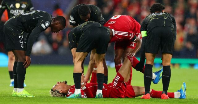 Liverpool dostal najhoršiu možnú správu Huga Ekitikeho, ktorá si vynúti núdzovú akciu FSG | Futbal | Šport
