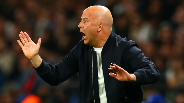 Liverpool sa rozhodol vyhodiť Arneho Slota po tom, čo prehra Arne Slot