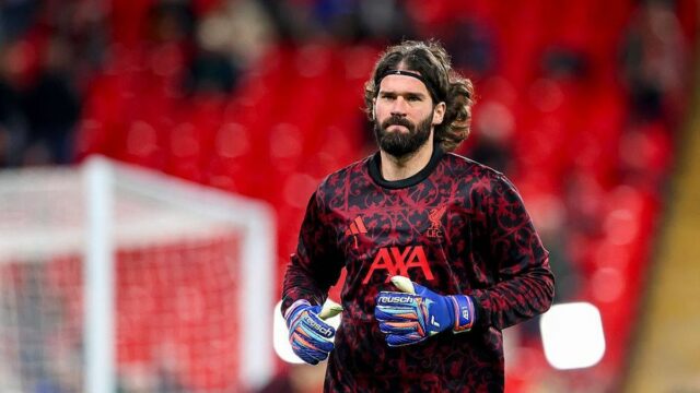 Brankár Liverpoolu Alisson Becker