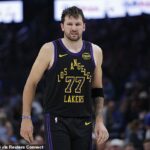 Luka Doncic utrpel novú ranu, pretože hviezda Lakers je vylúčená pre sezónu s brutálnym zranením uprostred trpkej právnej vojny s bývalou snúbenicou