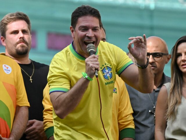 Lula žiada USA, aby poslali bývalého šéfa rozviedky do Brazílie po zatknutí ICE | Správy Jaira Bolsonara
