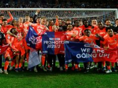 Majstrovský ťah za Coventry City a ohromujúci návrat Franka Lamparda do Premier League Bobby Thomas z Coventry City oslavuje strelenie svojho prvého gólu (Action Images cez Reuters)