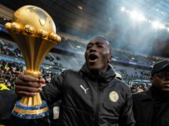 Majstrovstvá sveta 2026: Senegal je najsilnejším tímom Afriky, ale pretrvajú posledné nepokoje AFCON až do leta? Pape Gueye zo Senegalu oslavuje