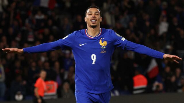 Majstrovstvá sveta vo futbale 2026: Ekitike vynechá turnaj pre zranenie, potvrdil šéf Francúzska Deschamps
