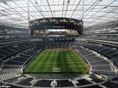 Majstrovstvá sveta vo futbale v USA sa začínajú v chaose, keď FIFA „bojuje o predaj vstupeniek“… a odmieta znížiť vydieračské ceny Domáci otvárač USMNT na štadióne SoFi je vypredaný o tri ďalšie zápasy