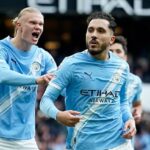 Rayan Cherki (vpravo) a Erling Haalnd (vľavo) sa zapísali do výsledkovej listiny Manchestru City, keď porazili Arsenal v kritickom zápase Premier League.