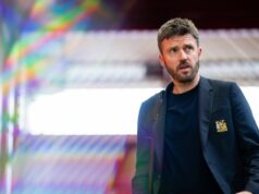 Man Utd je už na pokraji zaškrtnutia prvého políčka, aby podpísal svojho „nového Michaela Carricka“ MANCHESTER, ANGLICKO - 15. marca: Hlavný tréner/manažér Manchestru United Michael Carrick prichádza pred zápasom Premier League medzi Manchestrom United a Aston Villa na Old Trafford 15. marca 2026 v Manchestri v Spojenom kráľovstve. (Foto: Ash Donelon/Manchester United cez Getty Images)