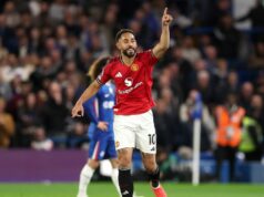 Man Utd porazil bezzubú Chelsea v hlavnej posile Ligy majstrov – 5 bodov LONDÝN, ANGLICKO - 18. apríla: Matheus Cunha z Manchestru United oslavuje strelenie prvého gólu svojho tímu počas zápasu Premier League medzi Chelsea a Manchestrom United na Stamford Bridge 18. apríla 2026 v Londýne v Anglicku. (Foto: Julian Finney/Getty Images)