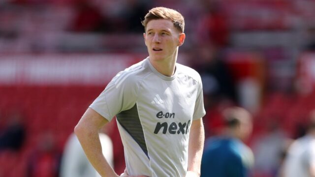 Elliota Andersona hľadajú Manchester City aj Manchester United