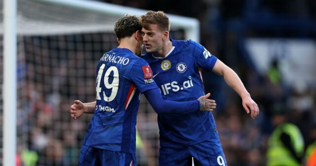 Man Utd sa naposledy zasmial nad duom Chelsea Liamom Delapom a Alejandrom Garnachom | Futbal | Šport
