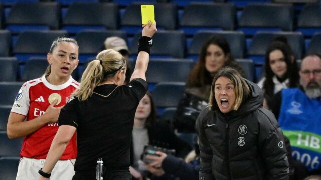 Manažér Chelsea Bopastor zúri, keď sa Arsenal dostal do semifinále Ligy majstrov
