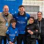 Mason Mount (v strede) podporil v utorok podujatie Make-A-Wish UK v St George's Park