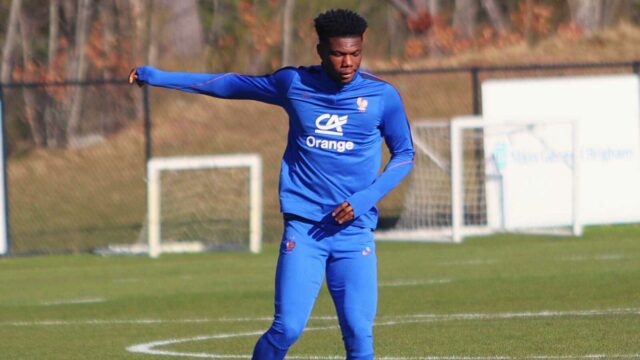 Manchester United hľadá Aureliena Tchouameniho ako náhradu za Casemira
