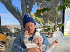 Manželka brata hviezdy AFL zverejnila srdcervúci príspevok o ňom a ich synčekovi po jeho tragickej smrti vo veku 35 rokov: „Posledná fotografia, ktorú som odfotil svojich dvoch chlapcov“ Na snímke: Posledná fotografia, ktorú urobila manželka Jaryda Dawsona Jessica s ním a ich synčekom Hudsonom. Vo štvrtok ráno to zverejnila na sociálnych sieťach spolu so srdcervúcim odkazom