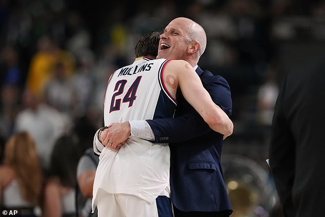 Manželka trénera March Madness Dan Hurley odhalila, že dostala policajný Dan Hurley teraz doviedol UConn do finále March Madness v troch z posledných štyroch sezón