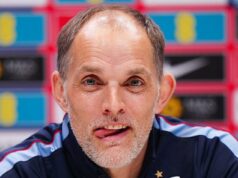 McNulty z BBC Sport si vybral svoj tím na majstrovstvách sveta v Anglicku – súhlasíte? Pohľad na hlavu a ramená Johna Stonesa v anglickej teplákovej súprave na zips