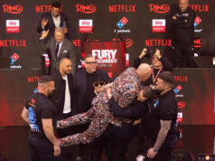 Medvedie objatie! Sledujte vhadzovanie na tlačovej konferencii Tysona Furyho a Arslanbeka Makhmudova Download app from appStore