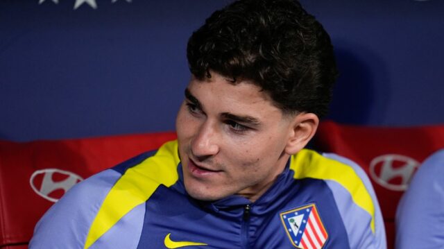 Julian Alvarez je spájaný s letným prestupom do Arsenalu